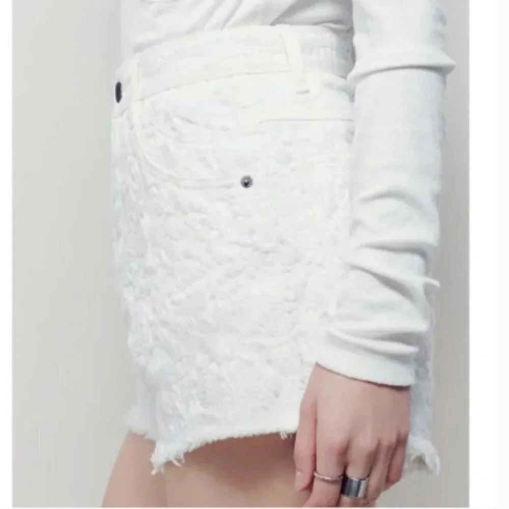Free People High Waist Embroidered Floral Cut Off Short in White Waist Size 27